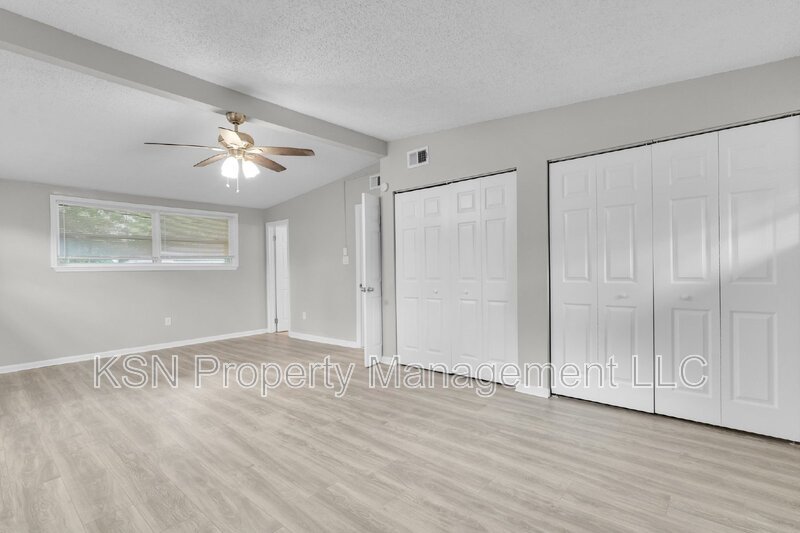 Spacious 4-Bedroom Home with 3 Full Baths at 117 Windsor Road, Savannah. property image