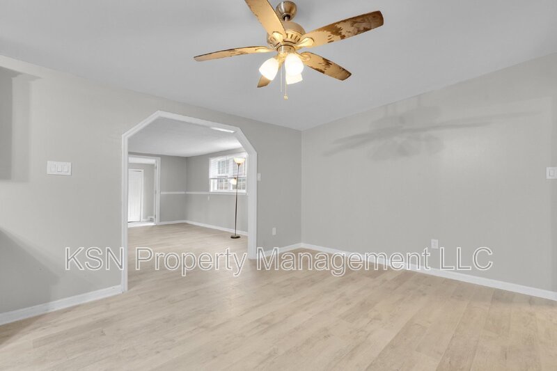 Spacious 4-Bedroom Home with 3 Full Baths at 117 Windsor Road, Savannah. property image