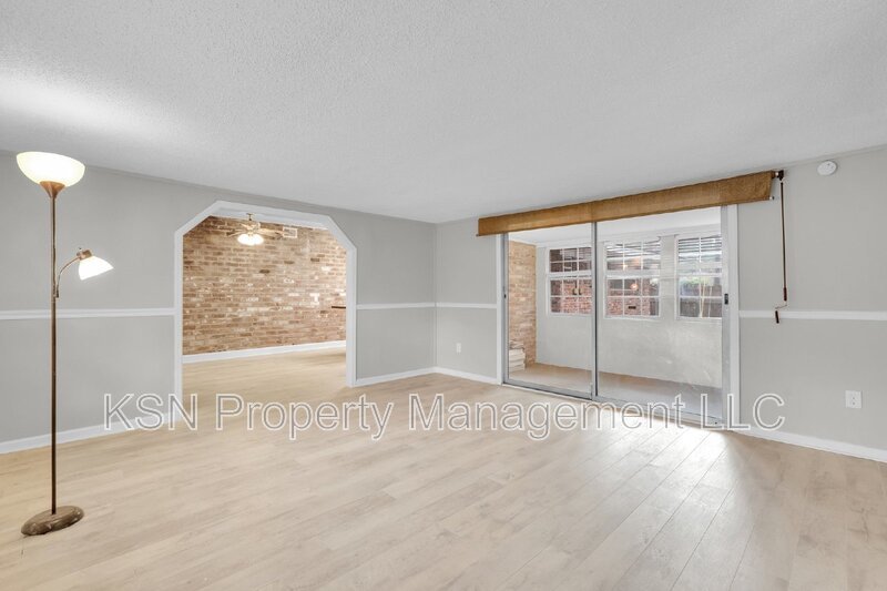 Spacious 4-Bedroom Home with 3 Full Baths at 117 Windsor Road, Savannah. property image