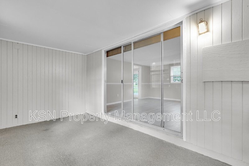Spacious 4-Bedroom Home with 3 Full Baths at 117 Windsor Road, Savannah. property image