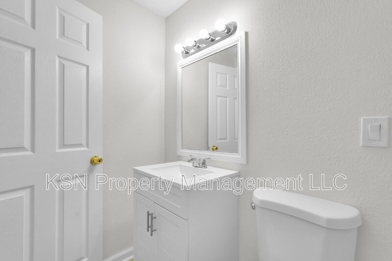 Spacious 4-Bedroom Home with 3 Full Baths at 117 Windsor Road, Savannah. property image
