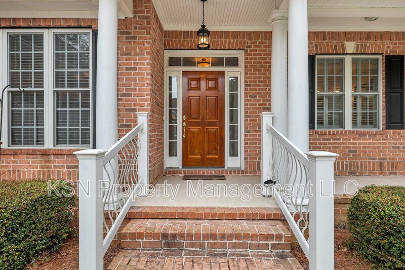 Charming 3-Bedroom Home with 3 Full Baths in Savannah's Southbridge neighborhood property image
