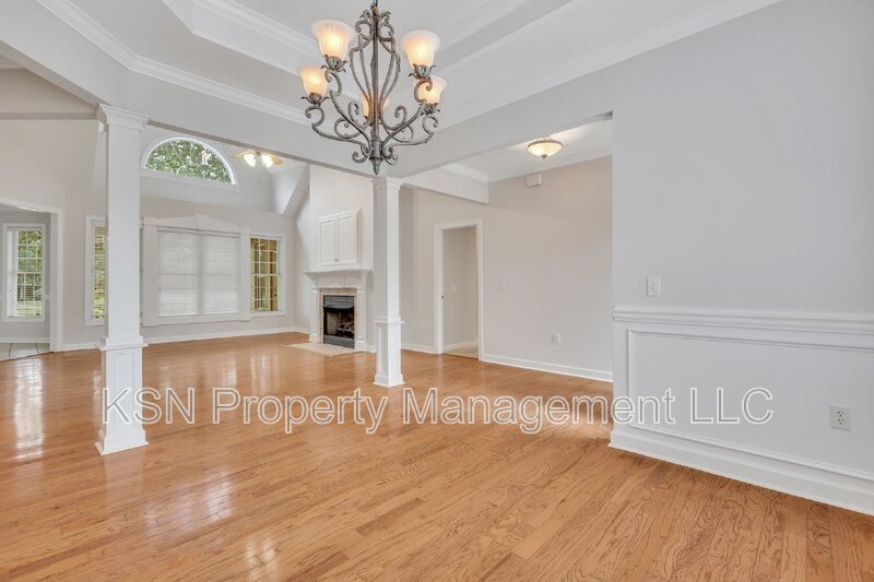 Charming 3-Bedroom Home with 3 Full Baths in Savannah's Southbridge neighborhood property image