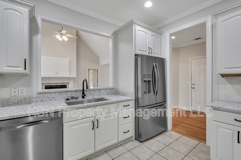 Charming 3-Bedroom Home with 3 Full Baths in Savannah's Southbridge neighborhood property image
