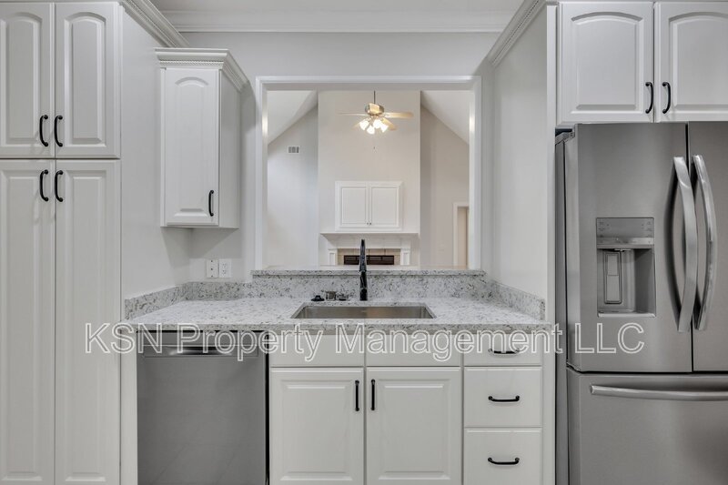 Charming 3-Bedroom Home with 3 Full Baths in Savannah's Southbridge neighborhood property image