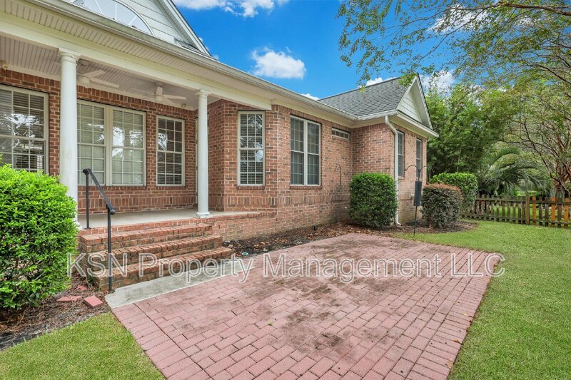 Charming 3-Bedroom Home with 3 Full Baths in Savannah's Southbridge neighborhood property image