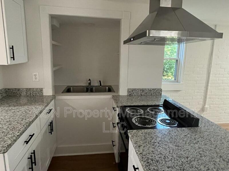 One bedroom close to Daffin Park. Utilities included. Laundry on site. property image