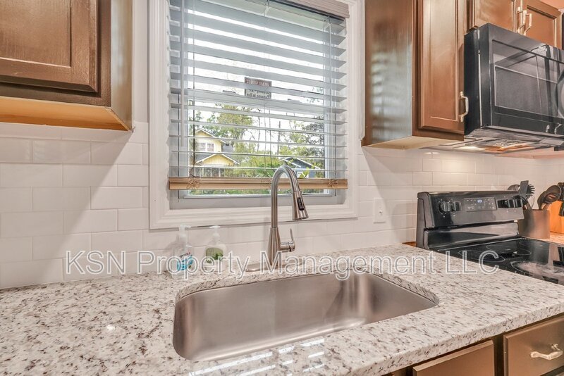 Executive Furnished Rental in Savannah, GA – Utilities Included! property image