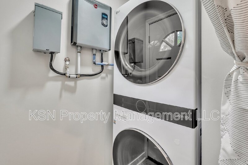 Executive Furnished Rental in Savannah, GA – Utilities Included! property image