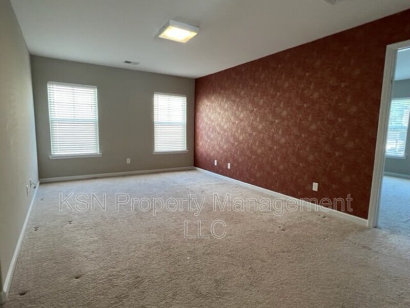Spacious Pooler home. Lawncare included. property image
