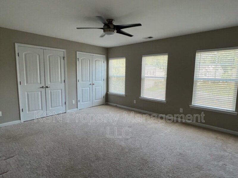 Spacious Pooler home. Lawncare included. property image