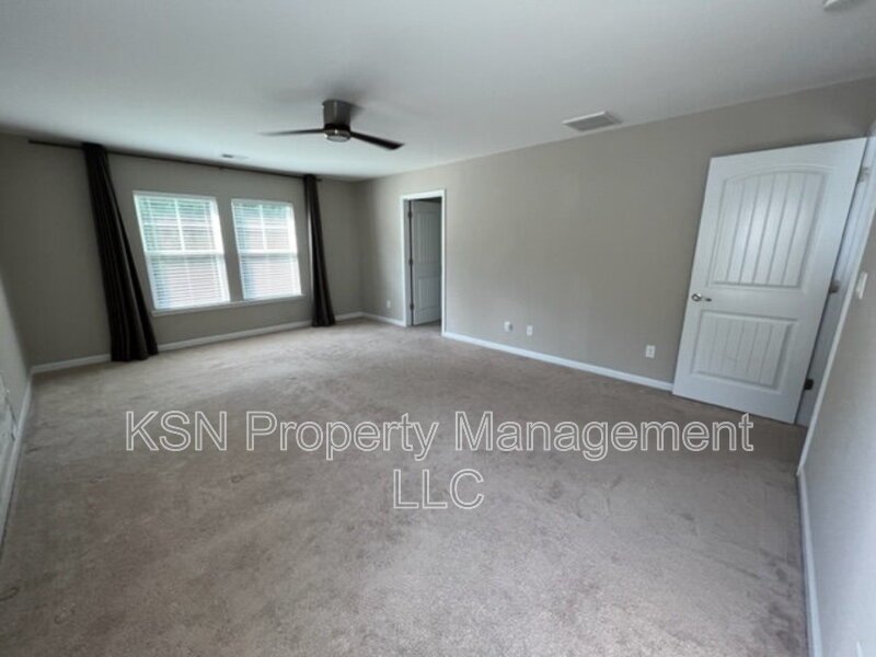 Spacious Pooler home. Lawncare included. property image