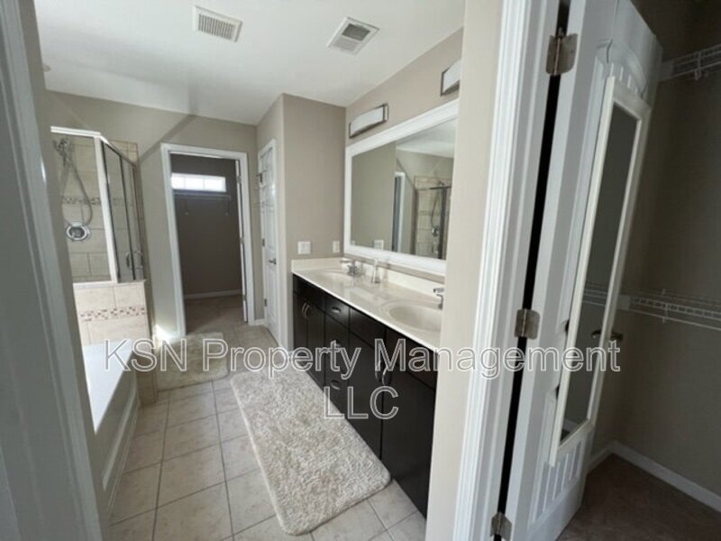 Spacious Pooler home. Lawncare included. property image