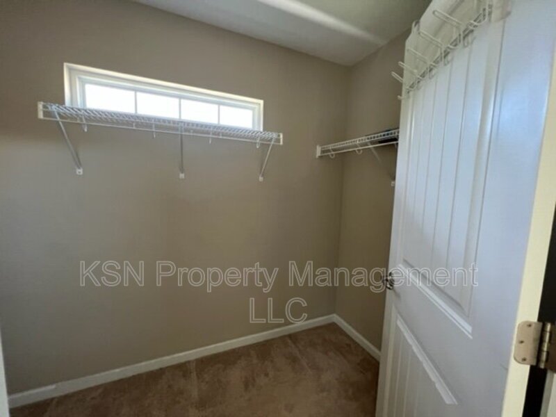 Spacious Pooler home. Lawncare included. property image
