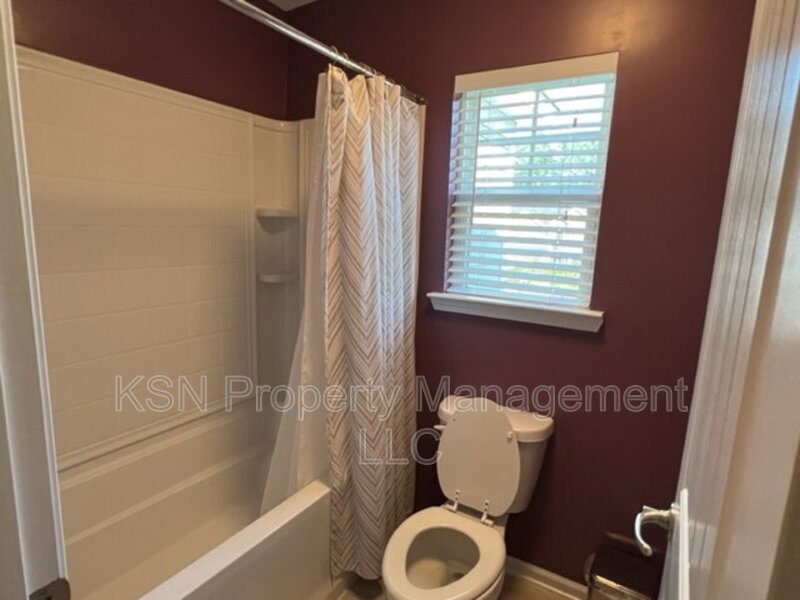 Spacious Pooler home. Lawncare included. property image
