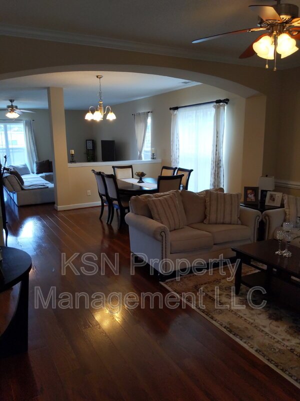 Spacious 4 bedroom in Godley Station property image