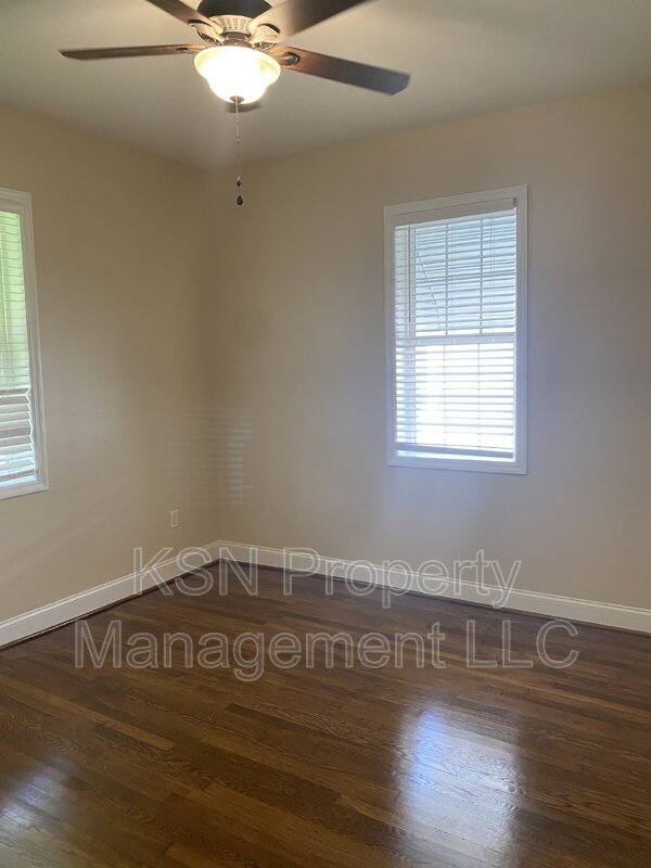 Charming 3-Bedroom Home for Rent in Savannah, GA – Convenient Live Oak Location! property image