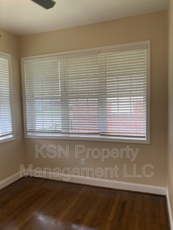 Charming 3-Bedroom Home for Rent in Savannah, GA – Convenient Live Oak Location! property image