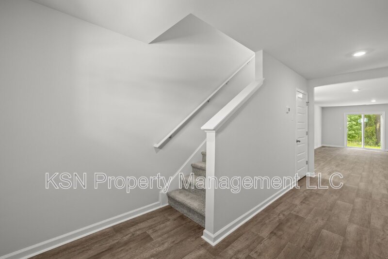 Brand new construction - large 5 bedroom house property image
