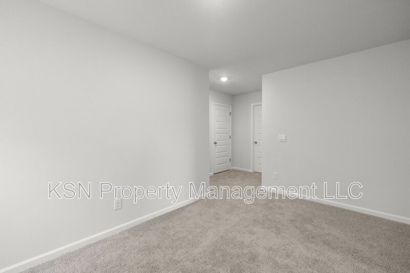 Brand new construction - large 5 bedroom house property image