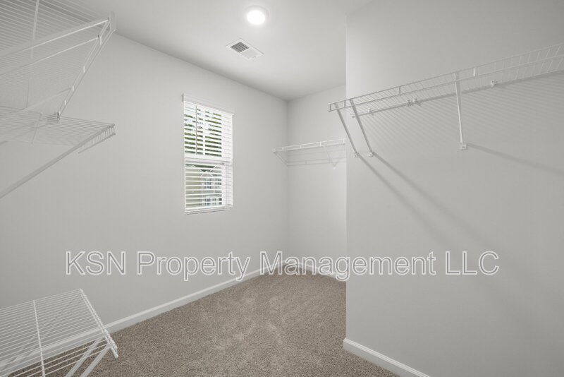 Brand new construction - large 5 bedroom house property image
