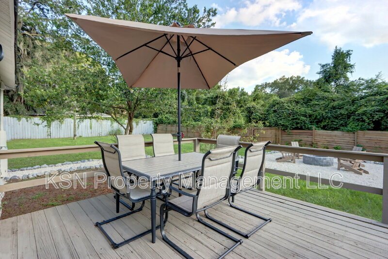 Beautiful home with great outdoor space. property image