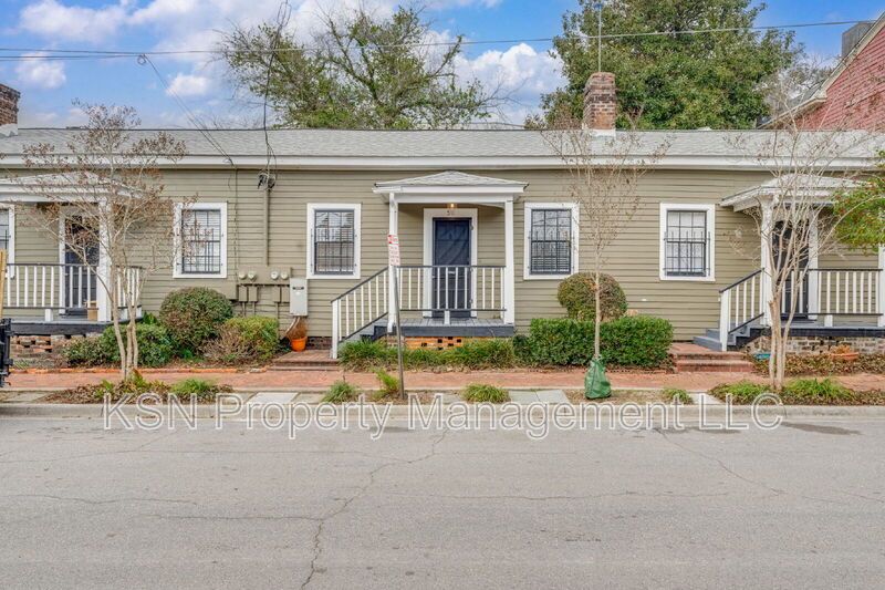 Gorgeous 2 Bedroom in the historic district property image