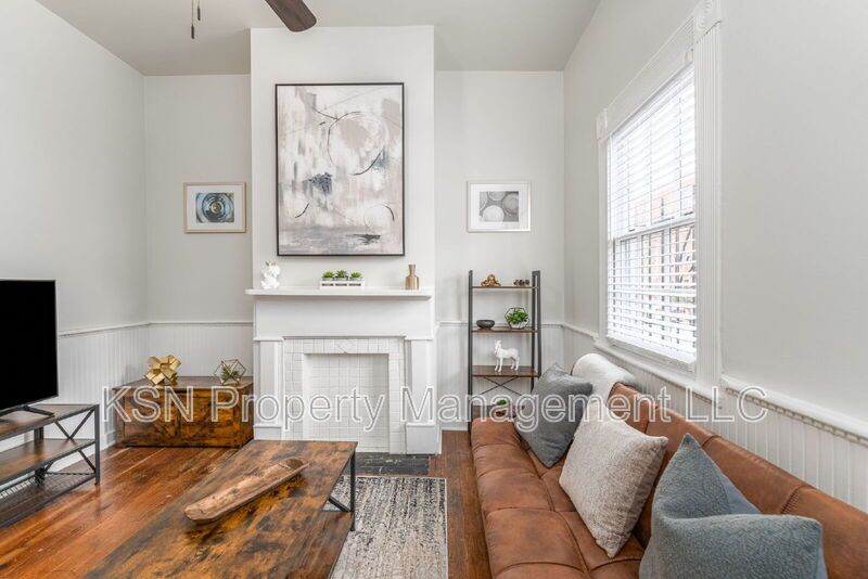 Gorgeous 2 Bedroom in the historic district property image