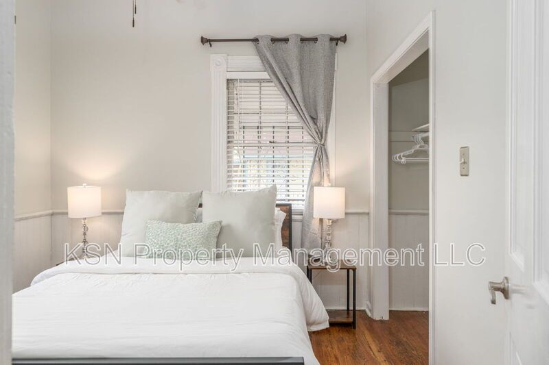 Gorgeous 2 Bedroom in the historic district property image