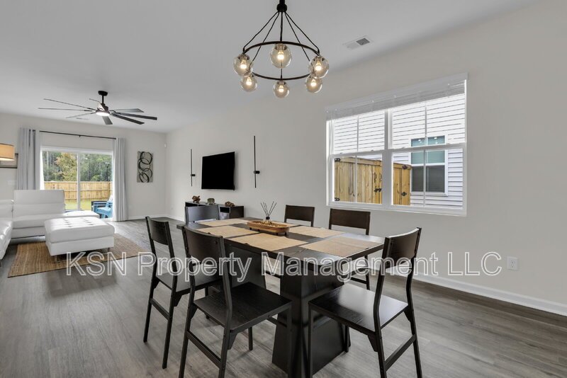 Beautiful Fully Furnished 4BR/2BA Home in Bloomingdale, GA – All Utilities Included! property image