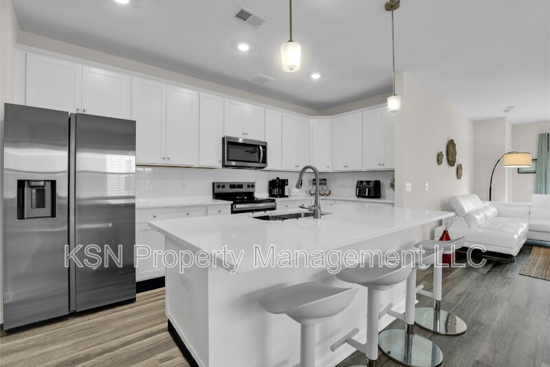 Beautiful Fully Furnished 4BR/2BA Home in Bloomingdale, GA – All Utilities Included! property image