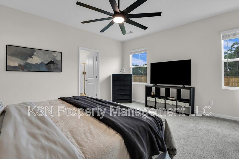 Beautiful Fully Furnished 4BR/2BA Home in Bloomingdale, GA – All Utilities Included! property image