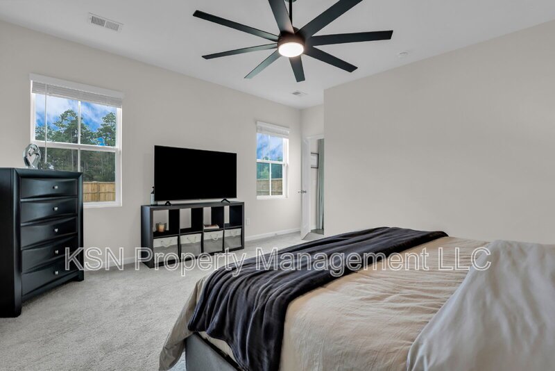 Beautiful Fully Furnished 4BR/2BA Home in Bloomingdale, GA – All Utilities Included! property image