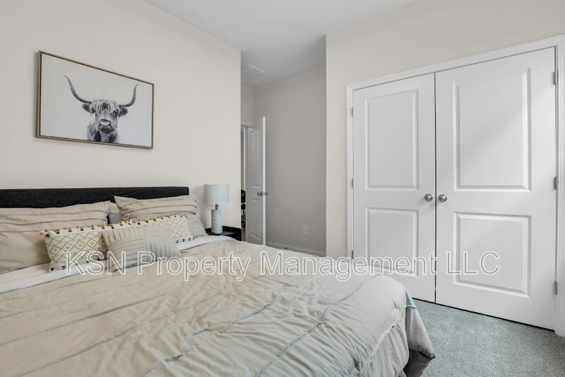 Beautiful Fully Furnished 4BR/2BA Home in Bloomingdale, GA – All Utilities Included! property image
