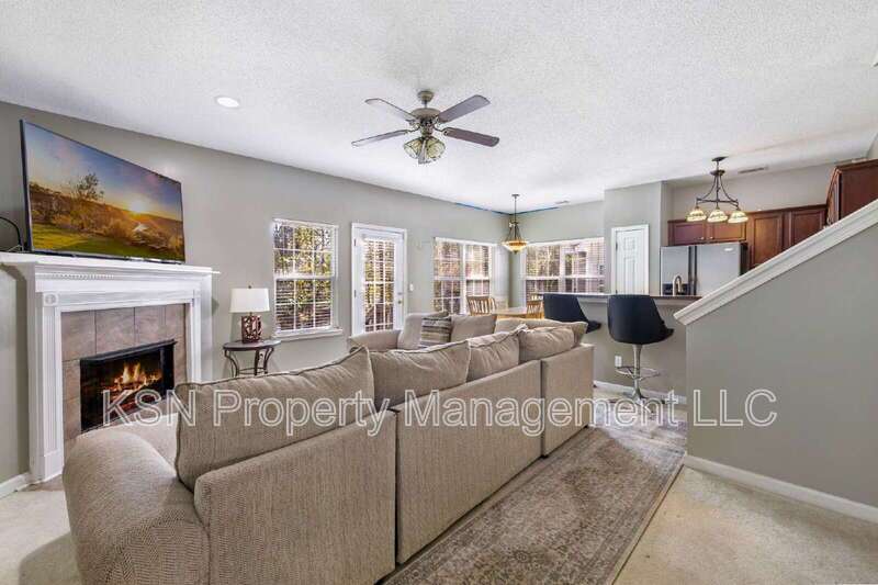 Beautiful 4-level Townhouse in southside Savannah property image