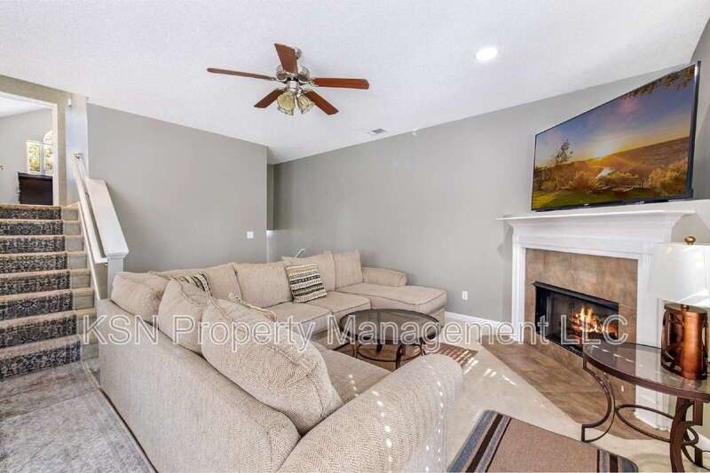 Beautiful 4-level Townhouse in southside Savannah property image