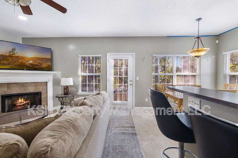 Beautiful 4-level Townhouse in southside Savannah property image