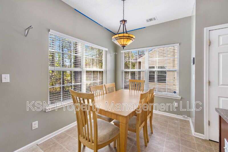 Beautiful 4-level Townhouse in southside Savannah property image