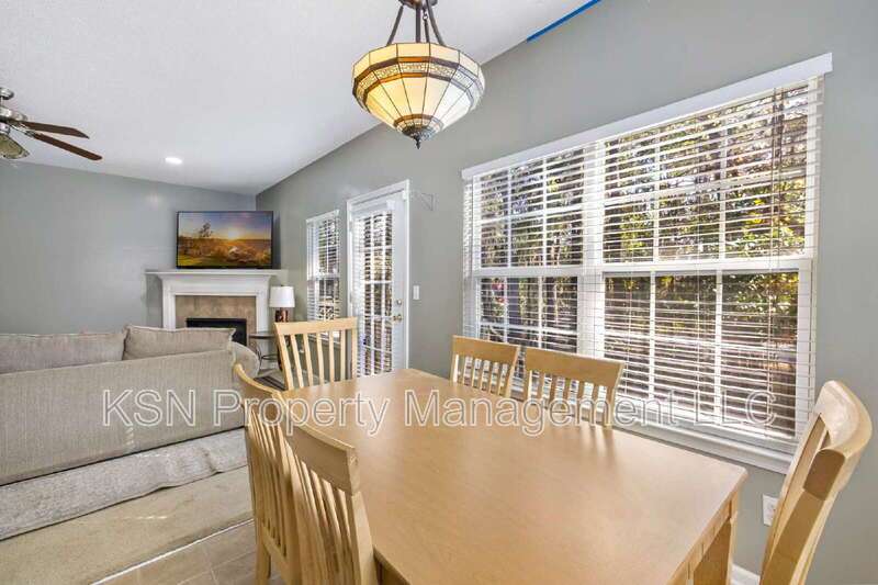 Beautiful 4-level Townhouse in southside Savannah property image