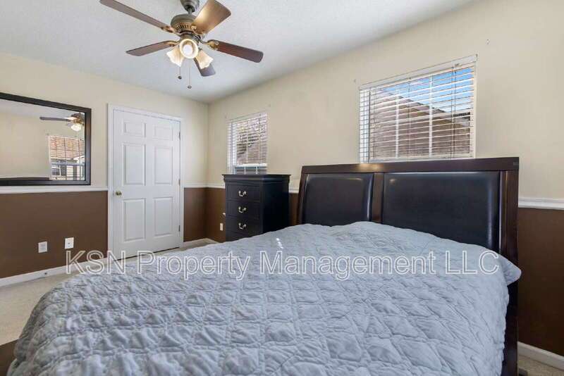 Beautiful 4-level Townhouse in southside Savannah property image