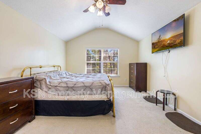 Beautiful 4-level Townhouse in southside Savannah property image