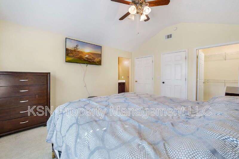 Beautiful 4-level Townhouse in southside Savannah property image