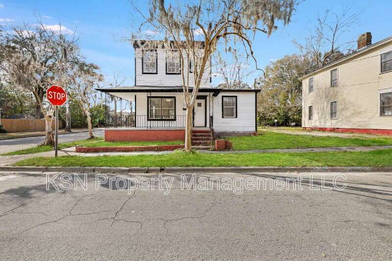 Newly renovated 4-Bedroom Home with 2 Full Baths in Savannah property image
