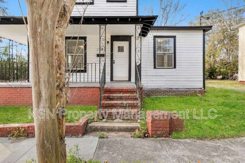 Newly renovated 4-Bedroom Home with 2 Full Baths in Savannah property image