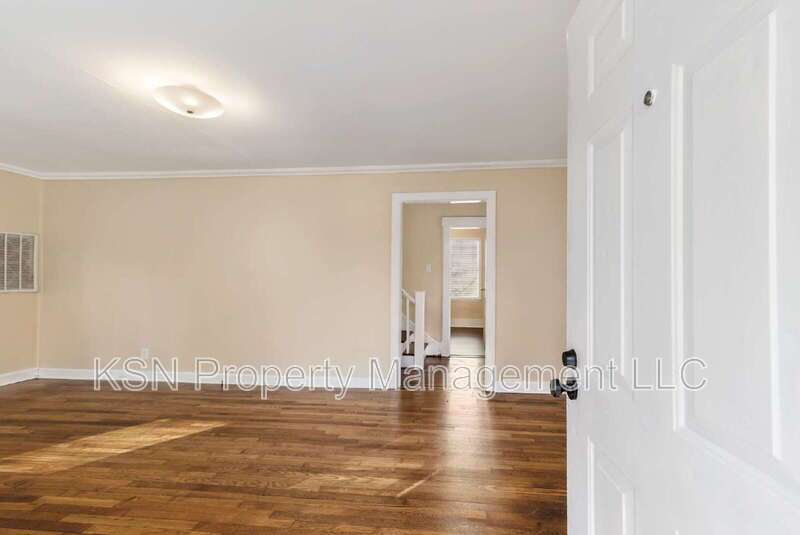 Newly renovated 4-Bedroom Home with 2 Full Baths in Savannah property image
