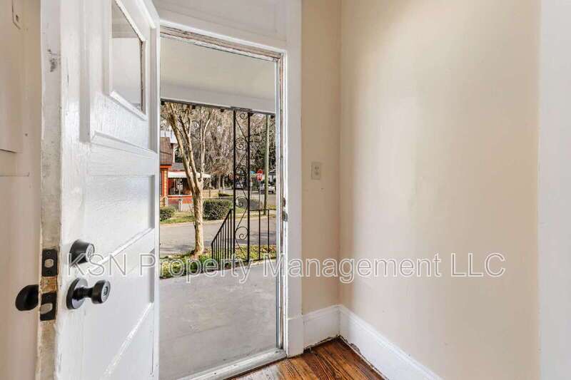 Newly renovated 4-Bedroom Home with 2 Full Baths in Savannah property image