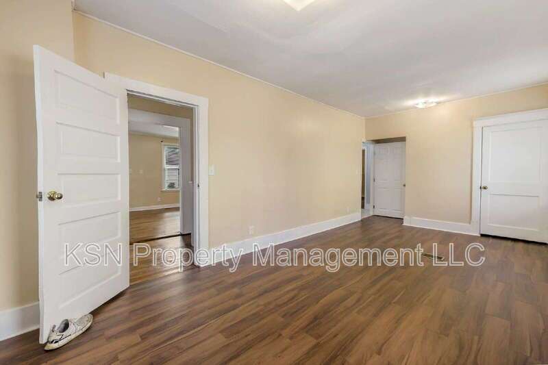 Newly renovated 4-Bedroom Home with 2 Full Baths in Savannah property image