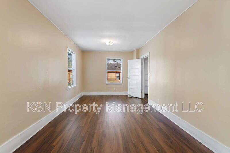 Newly renovated 4-Bedroom Home with 2 Full Baths in Savannah property image