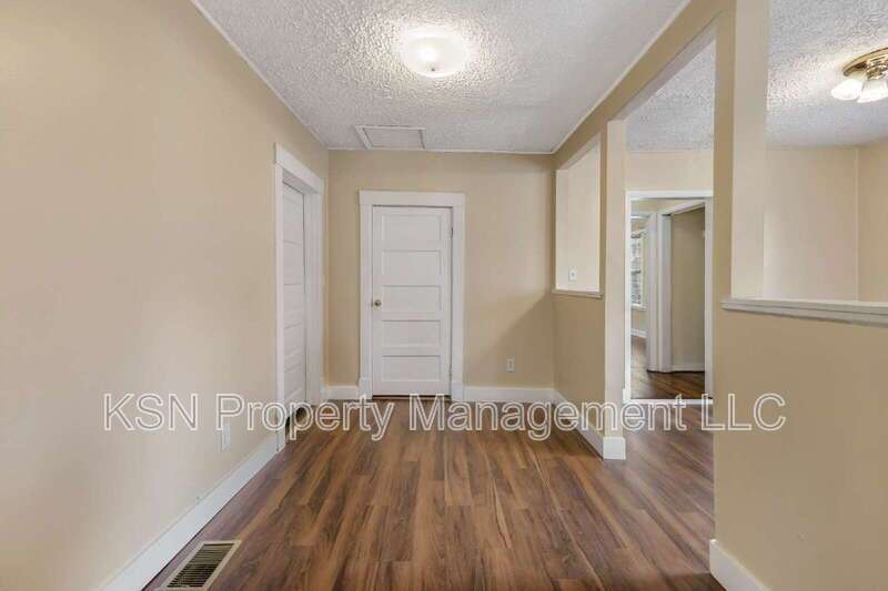 Newly renovated 4-Bedroom Home with 2 Full Baths in Savannah property image