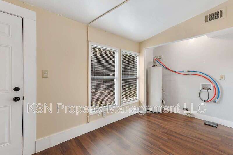 Newly renovated 4-Bedroom Home with 2 Full Baths in Savannah property image